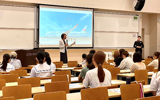 日本航空社員による講演会