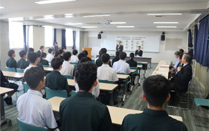 調印式にご参加いただいた長崎南高校の生徒の皆様